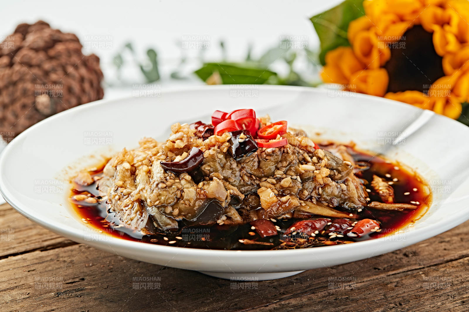 澆汁香辣蒜泥蒸茄子