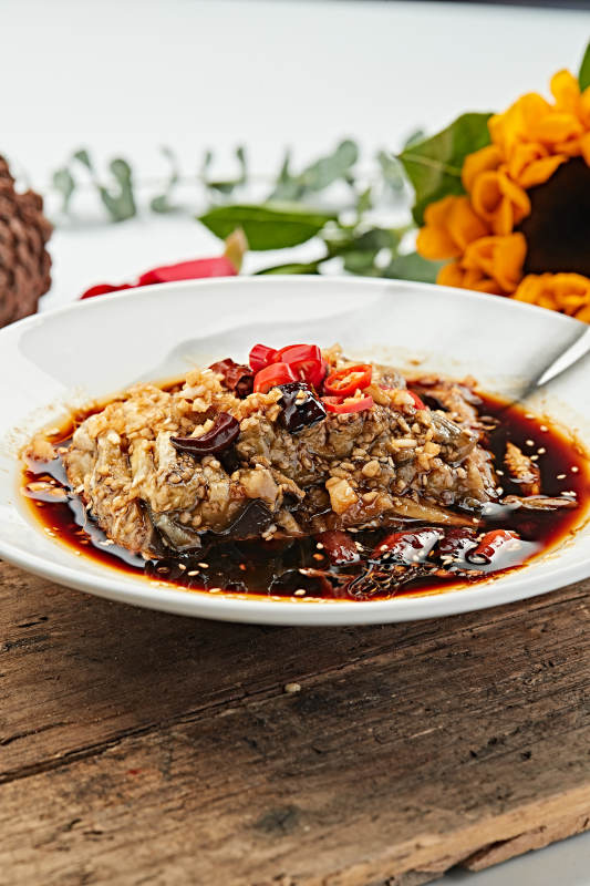 澆汁香辣蒜泥蒸茄子