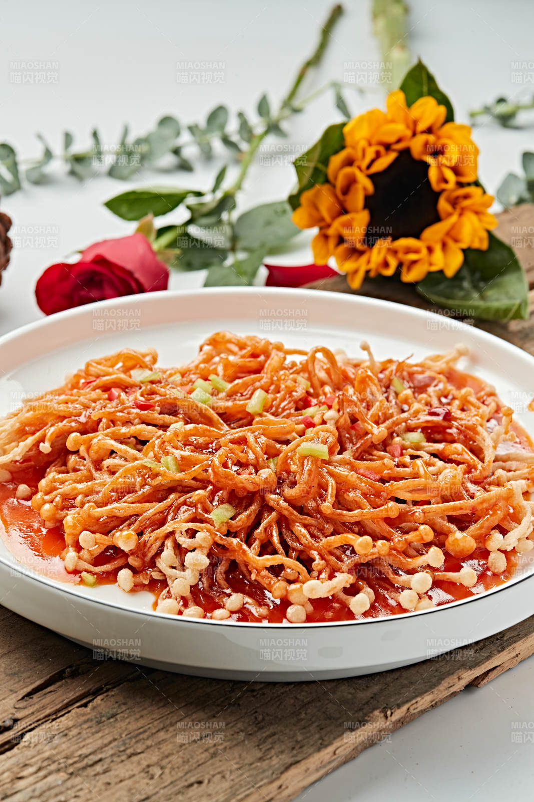 糖醋浇汁油炸狮鬃金针菇