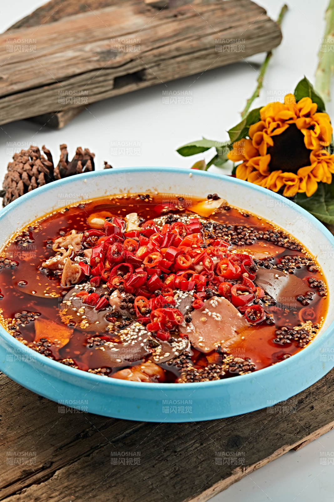 川香传统毛血旺-摄影图