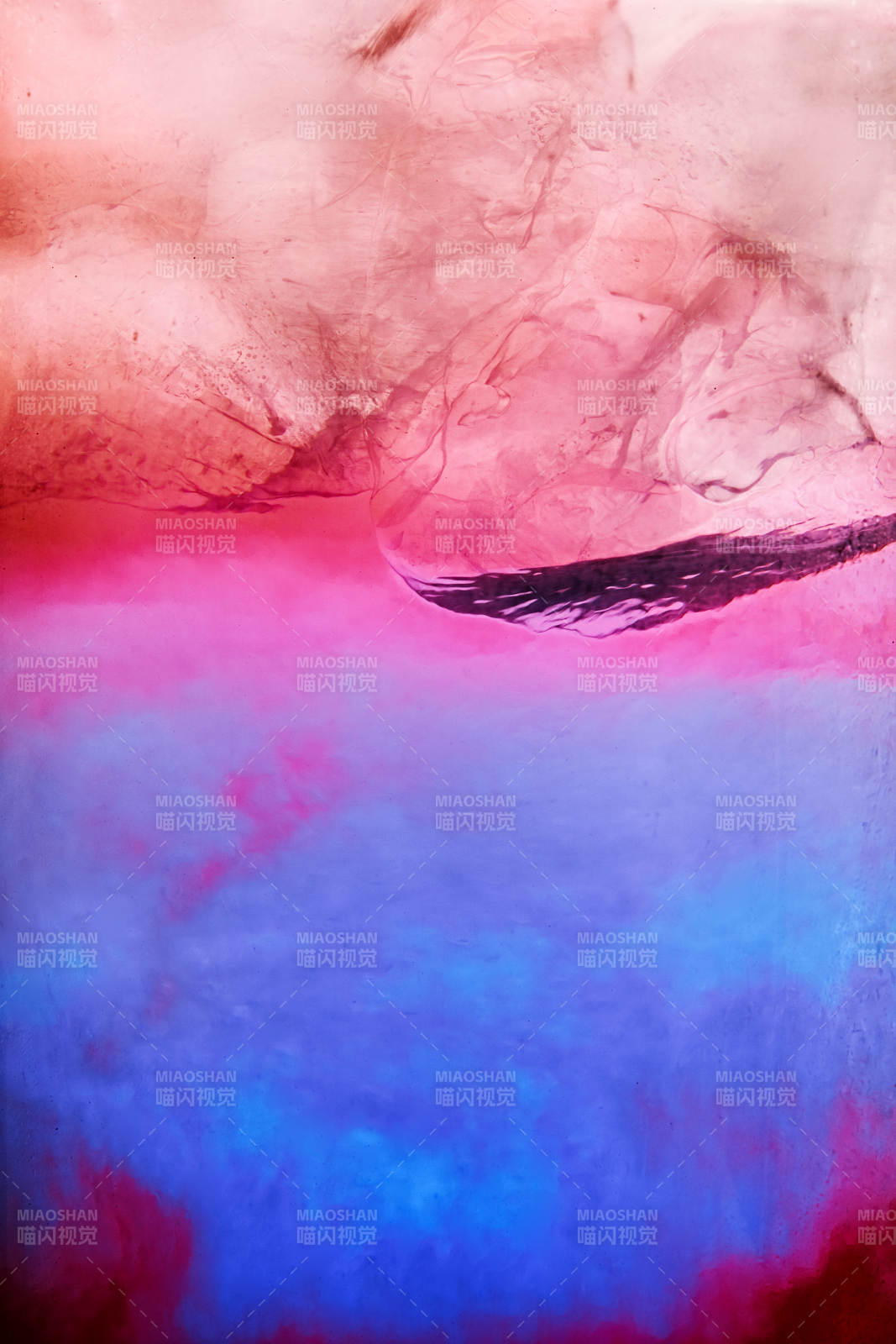 酒杯中的调制鸡尾酒局部特写抽象表达