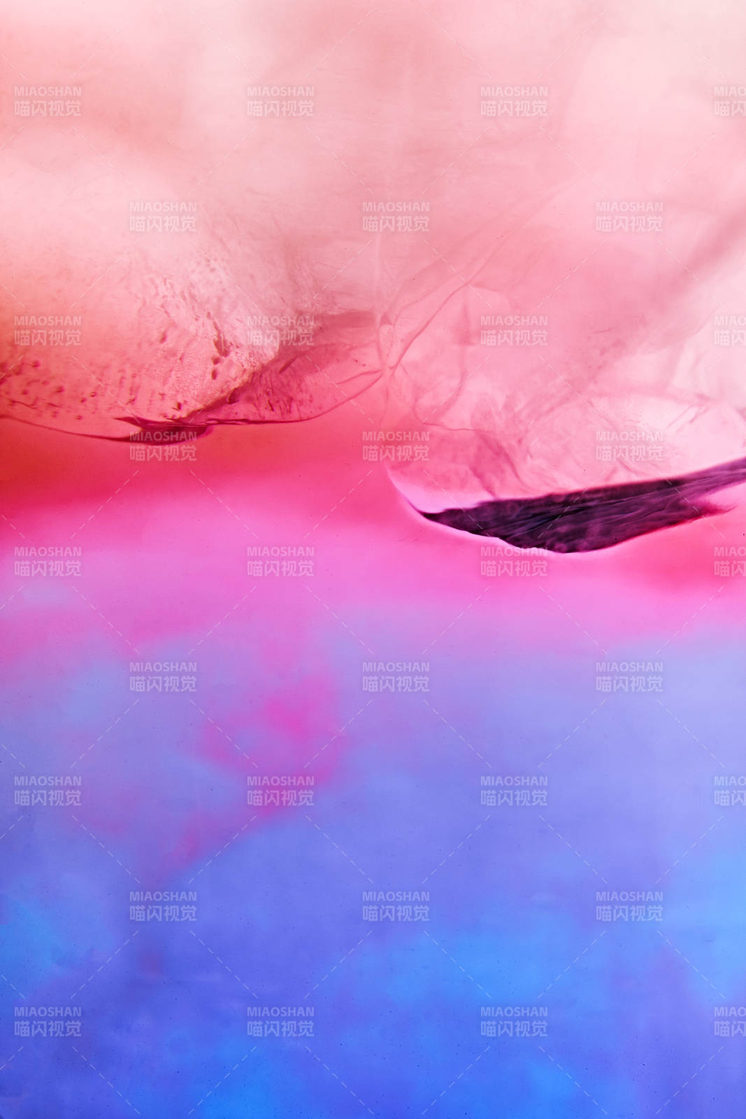 酒杯中的调制鸡尾酒局部特写抽象表达