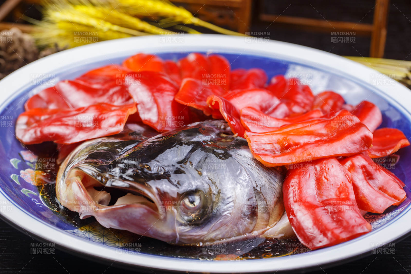 彩椒豉油蒸鱼头