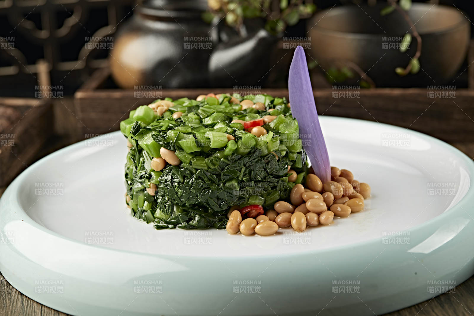 腌黄都配芥蓝碎-摄影图