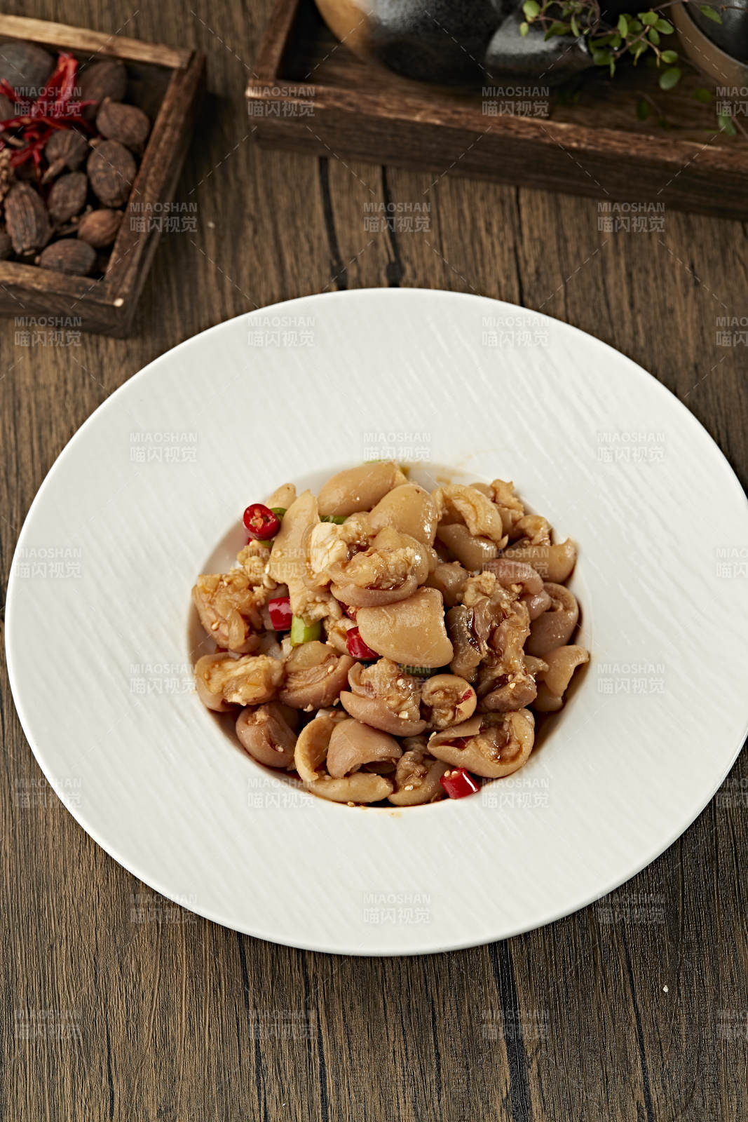 米椒辣炒猪脚皮肘子皮