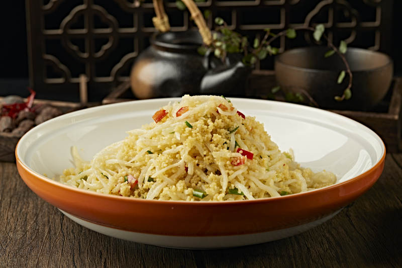 黍米金米拌洋芋丝小米饭土豆丝