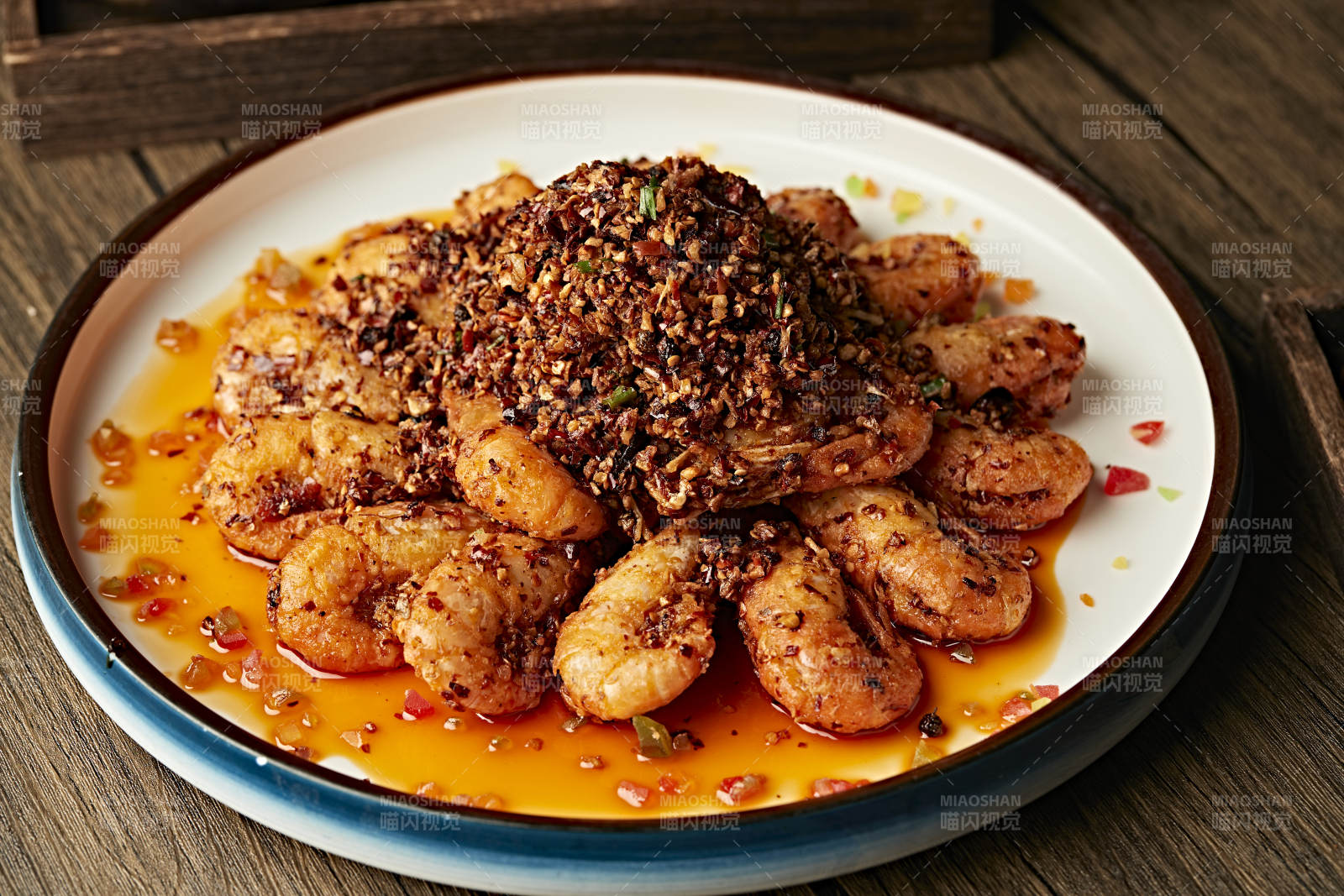 椒麻香辣红油香炸罗氏虾