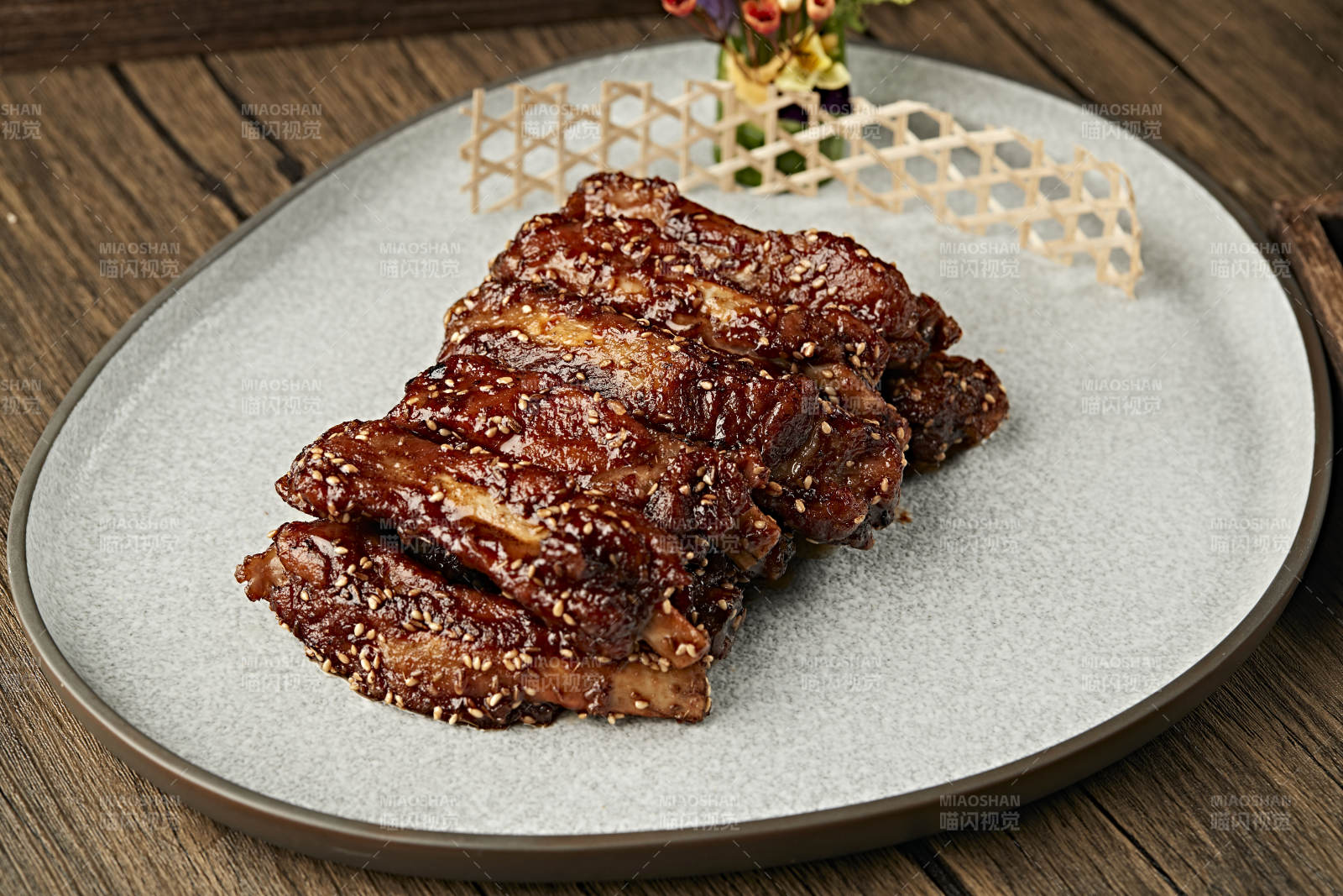 孜然味香烤豬肋排