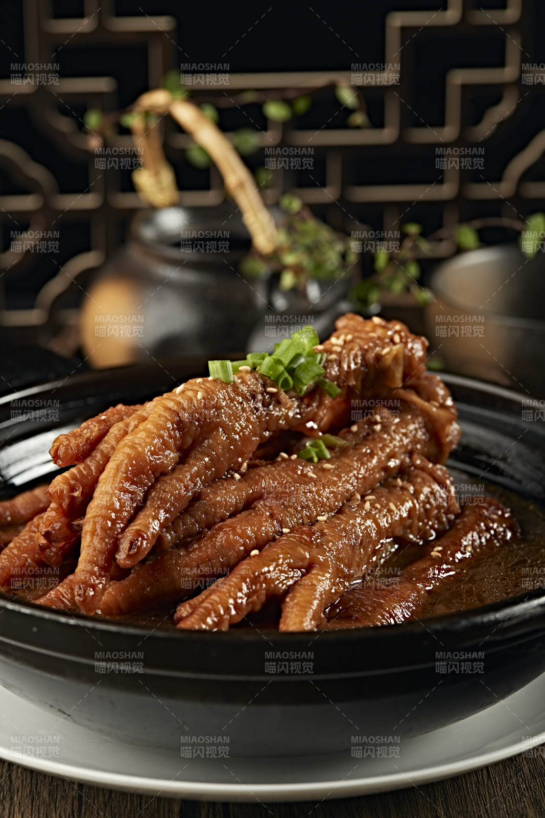 烧锅浓汤炖虎皮鸡爪