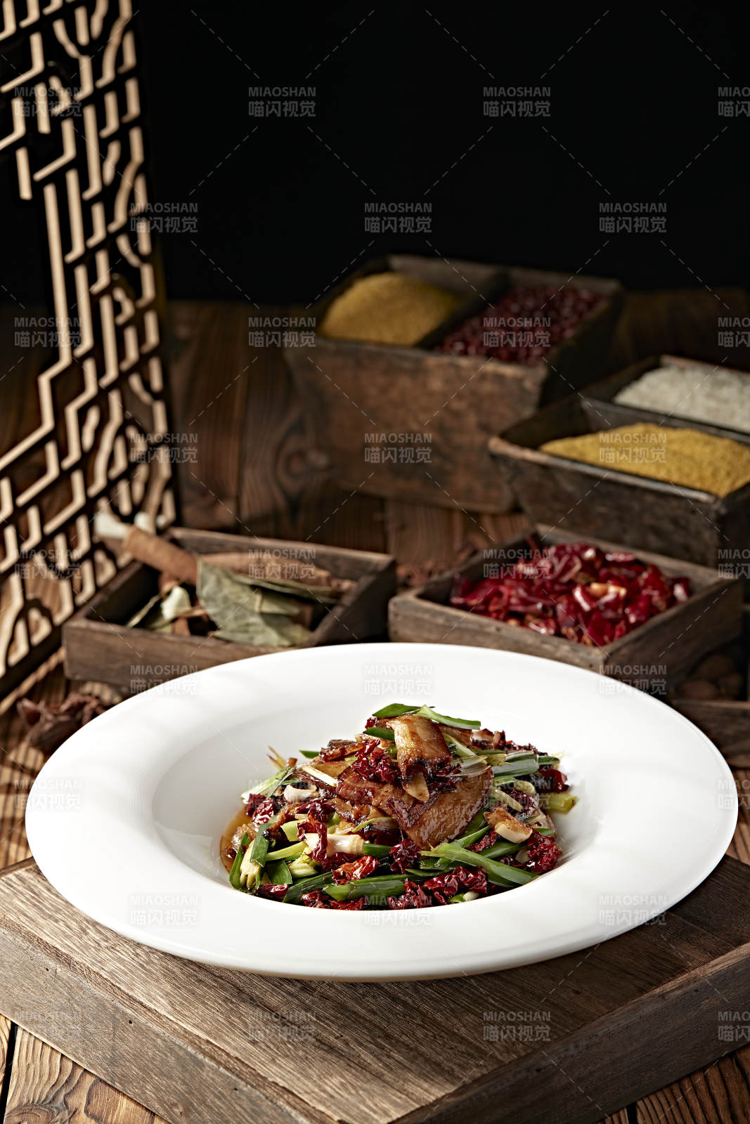 香辣蒜苗炒腊肉