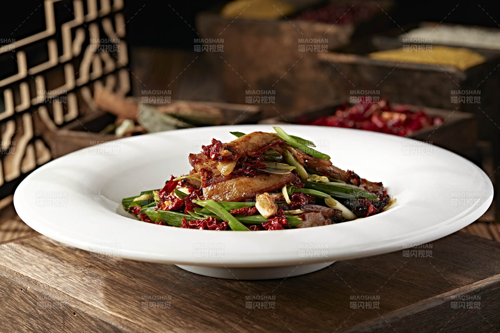 香辣蒜苗炒腊肉