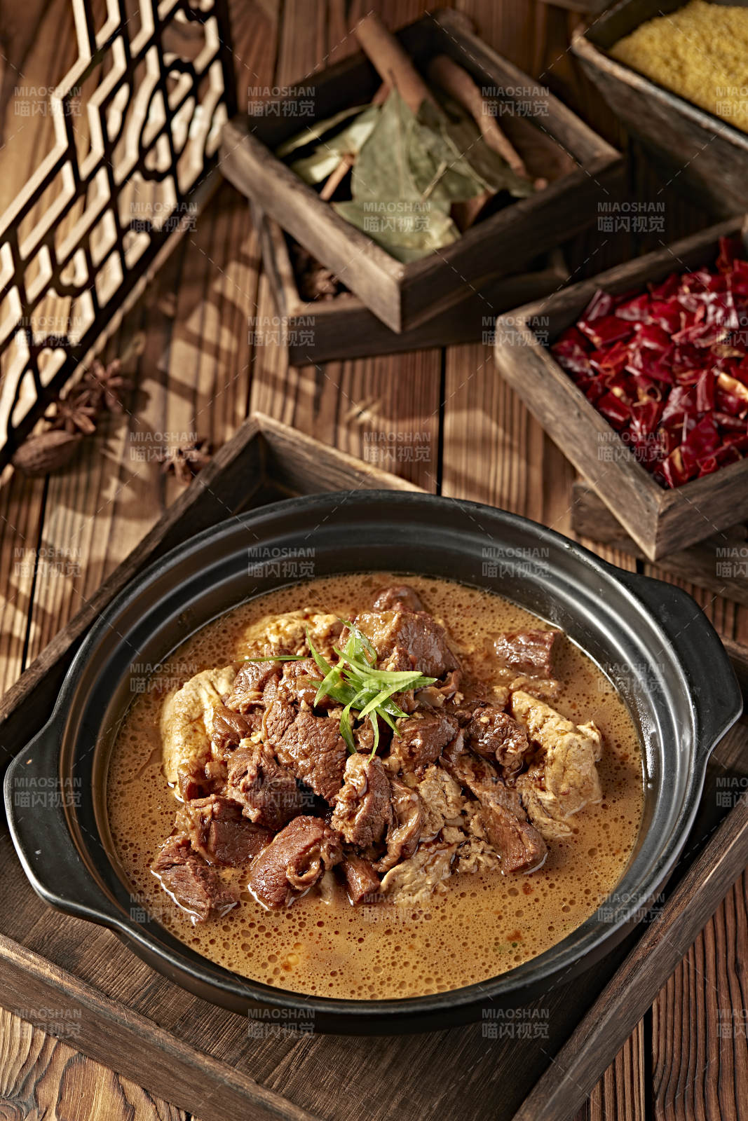 砂鍋土豆腐燉牛腩