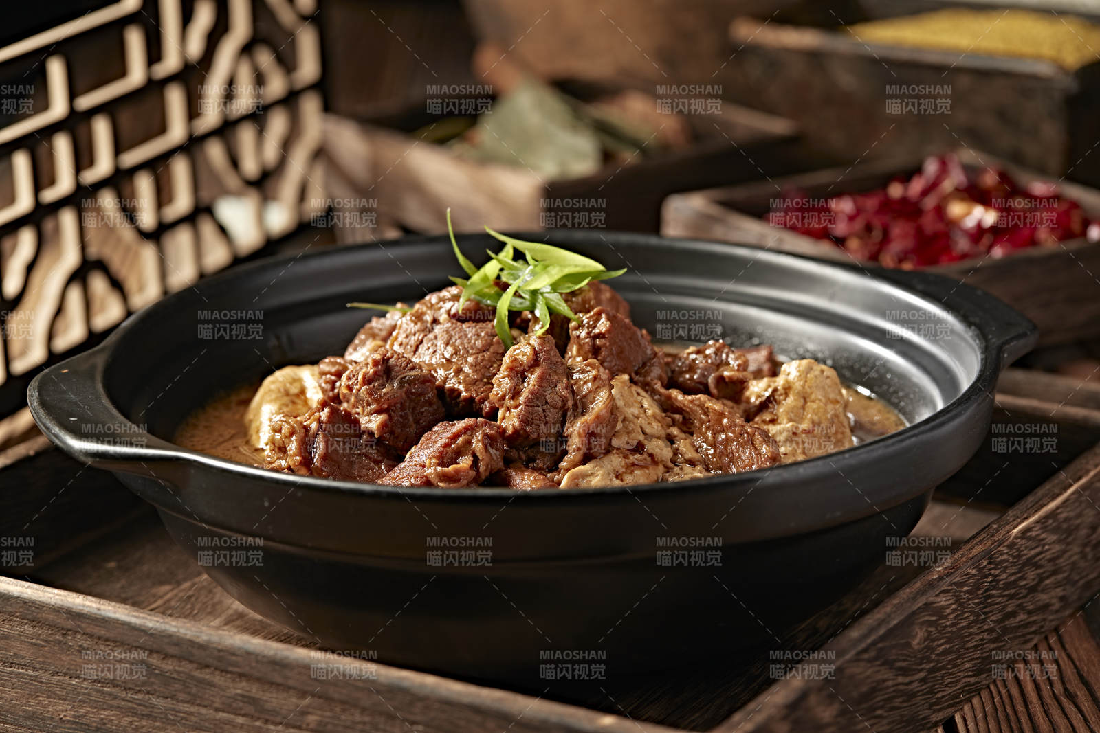 砂鍋土豆腐燉牛腩