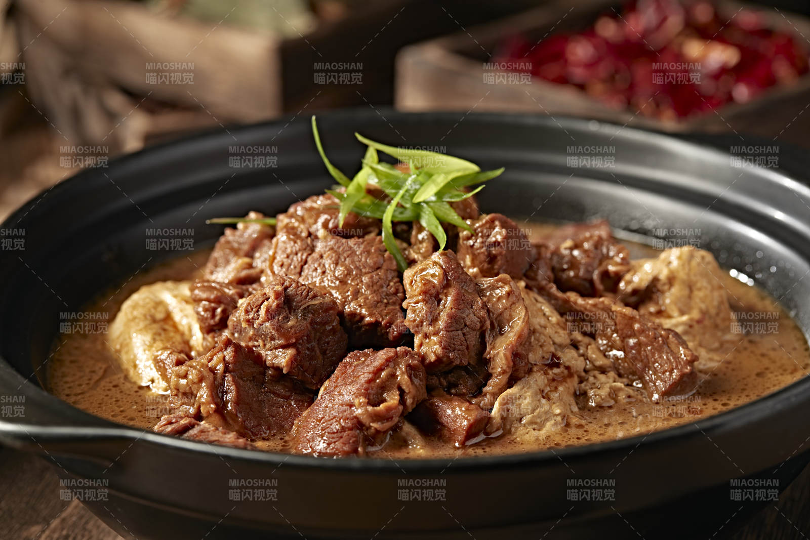 砂鍋土豆腐燉牛腩