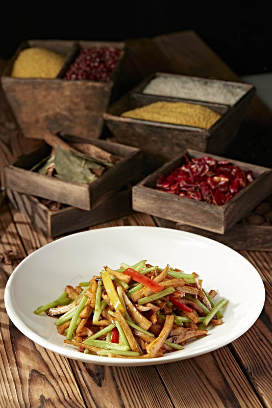 彩椒丝西芹XO酱烧杏鲍菇