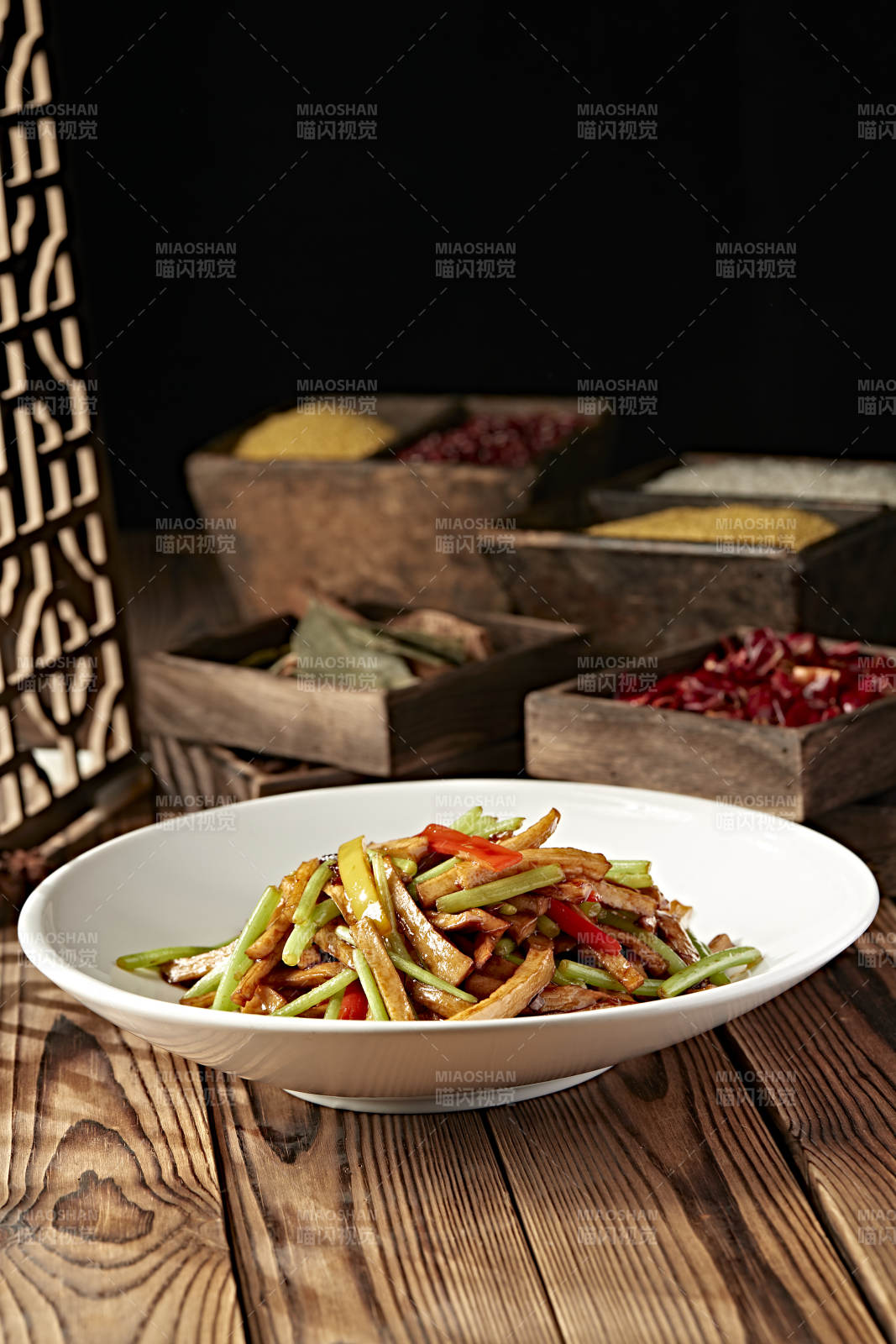 彩椒丝西芹XO酱烧杏鲍菇图片