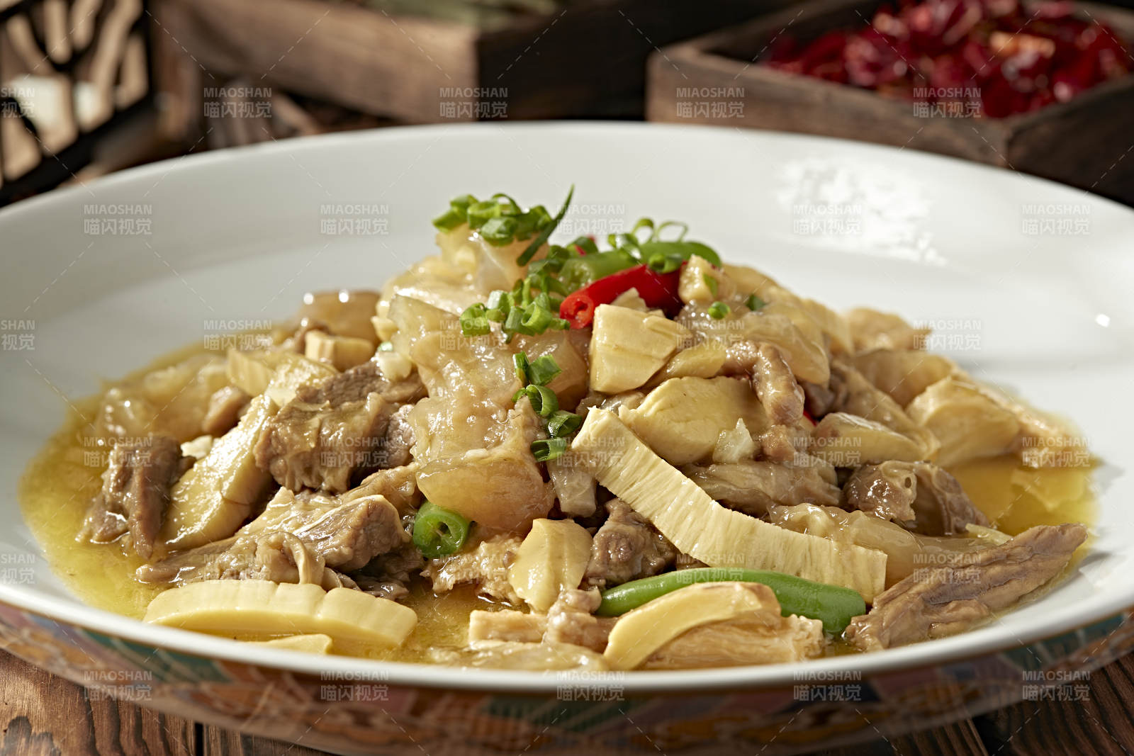 白燒牛筋頭巴腦板筋牛腩蹄筋