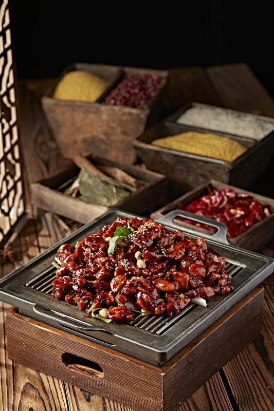 铁板炙子酱香鸡丁