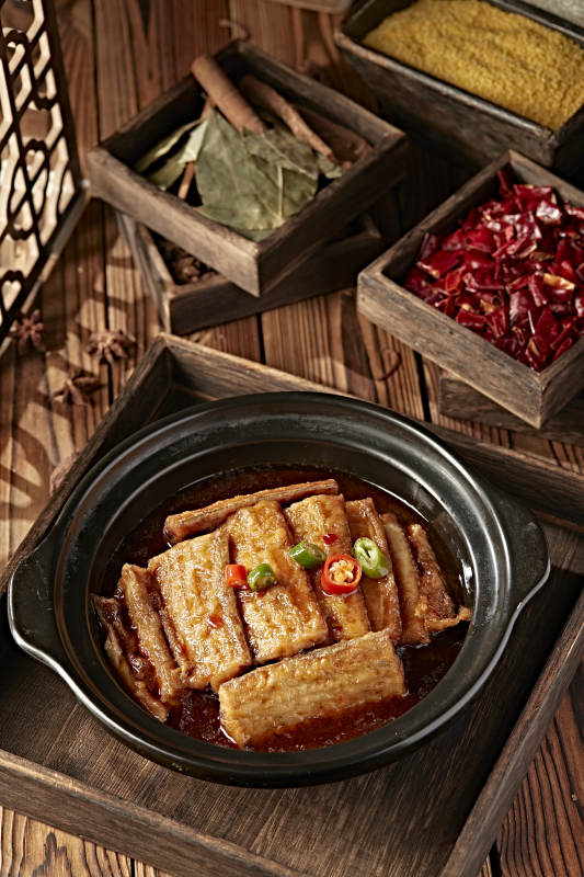 砂锅红油香辣炖酥骨带鱼