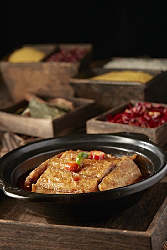 砂锅红油香辣炖酥骨带鱼