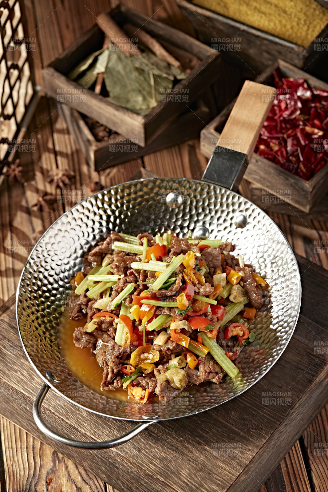 西芹剁椒小炒黃牛肉