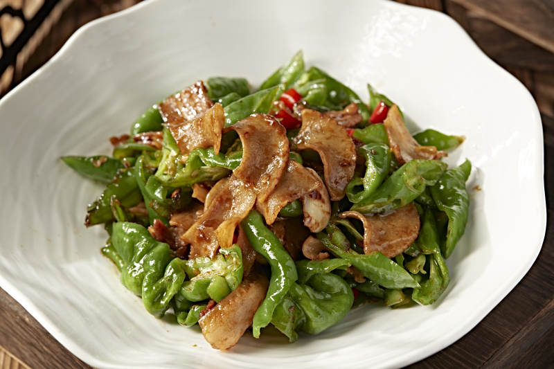 五花肉螺絲青辣椒爆炒海螺片