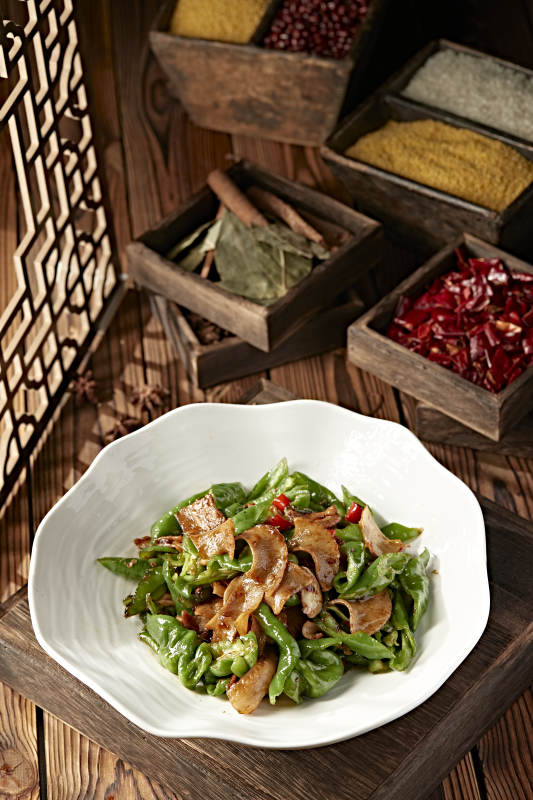 五花肉螺絲青辣椒爆炒海螺片