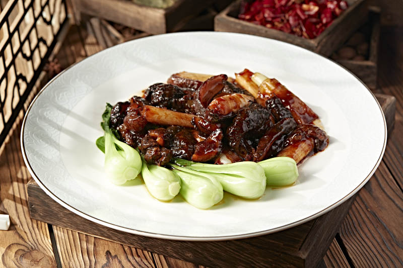 经典传统卤菜葱烧海参