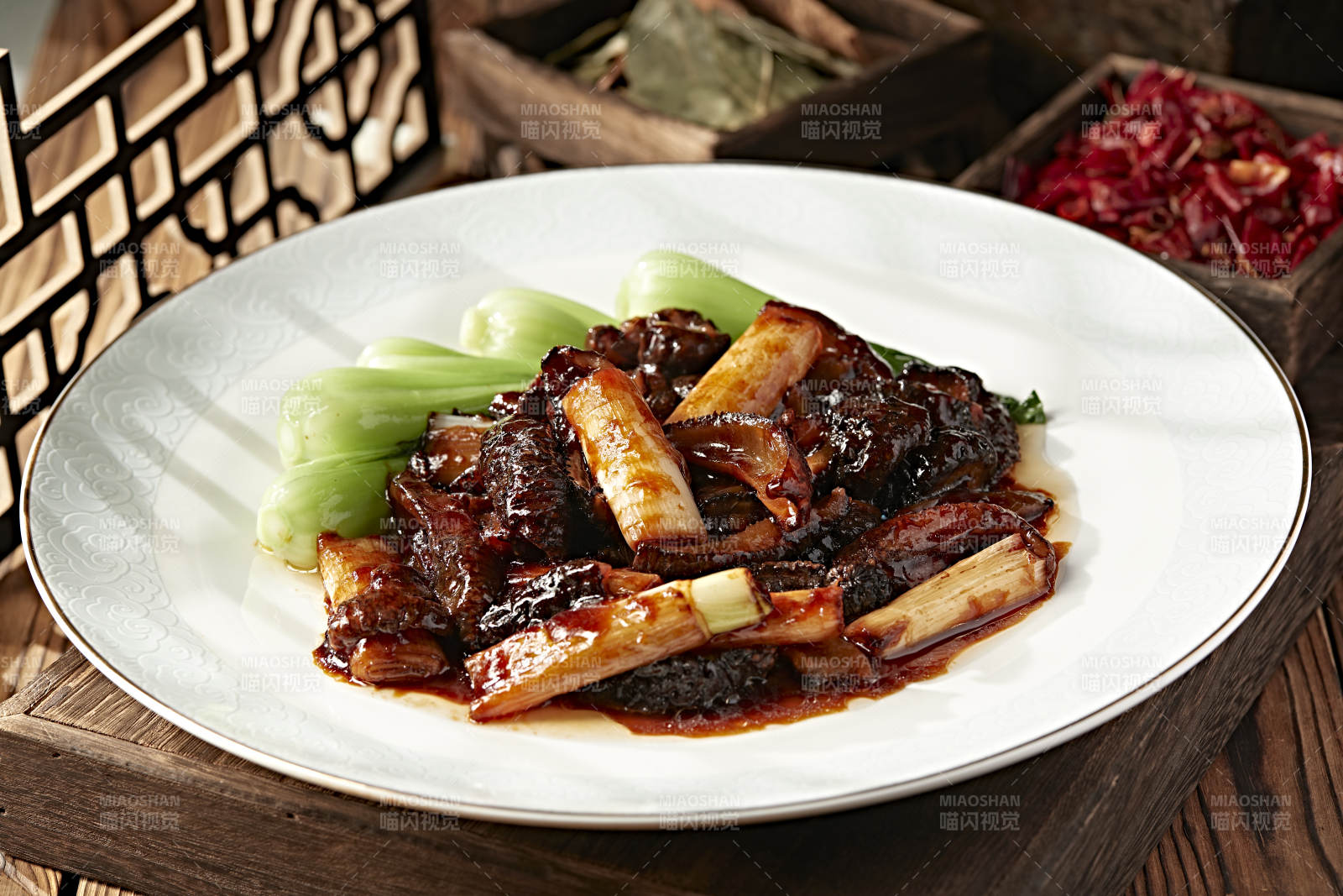 经典传统卤菜葱烧海参