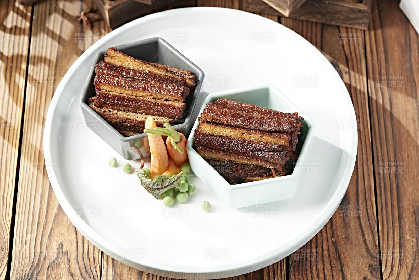 制作精良的凉菜酥骨酱香带鱼