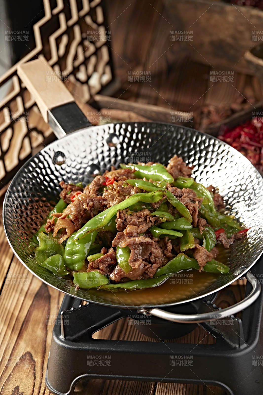 精美小炒螺絲椒爆炒豬五花肉