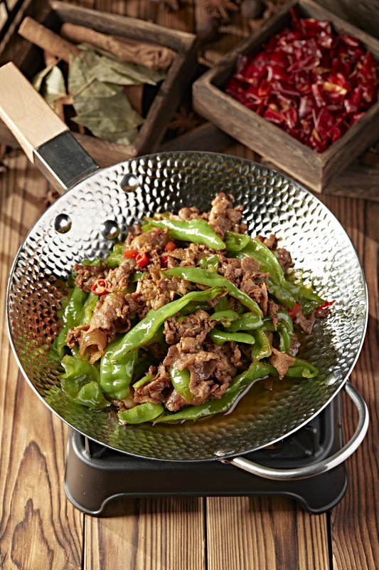 精美小炒螺絲椒爆炒豬五花肉