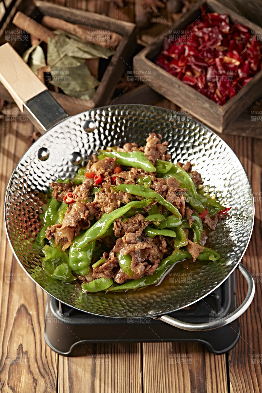 精美小炒螺絲椒爆炒豬五花肉