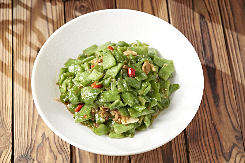 蒜香五花肉刀豆角炒辣椒