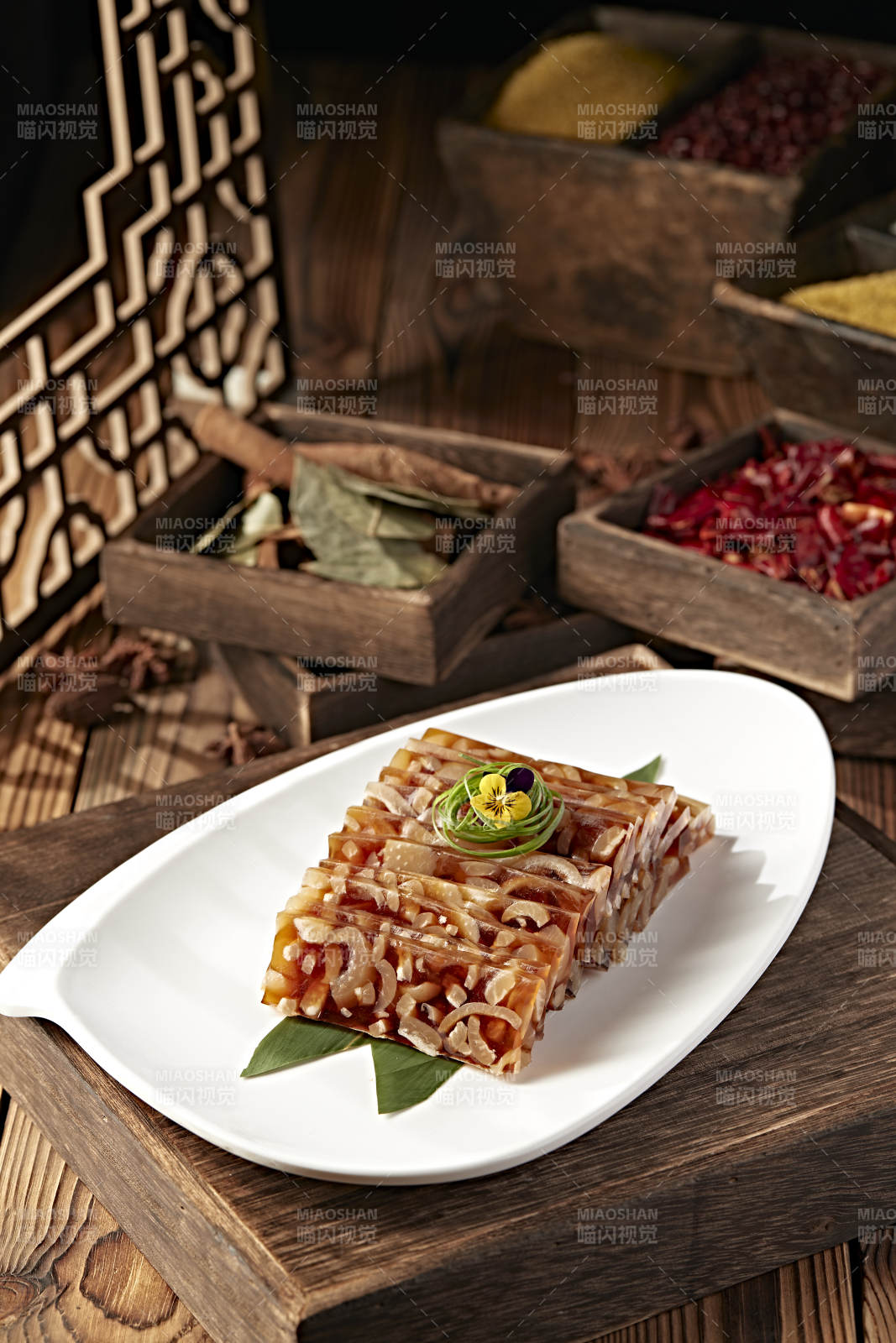 琥珀水晶猪皮冻