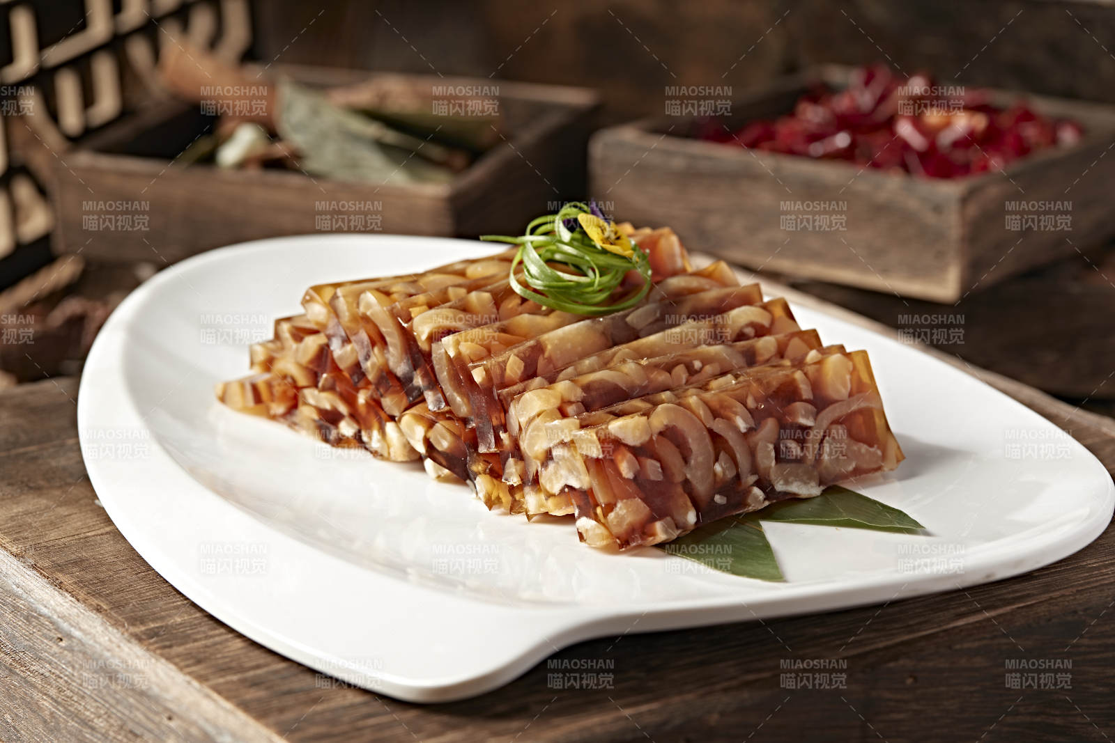 琥珀水晶猪皮冻