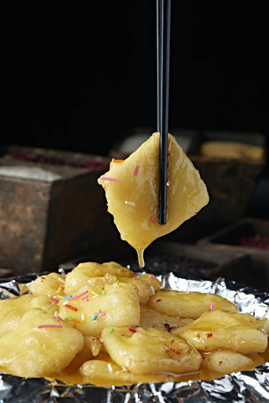 锡纸铁板沙棘汁烤油炸奶豆腐