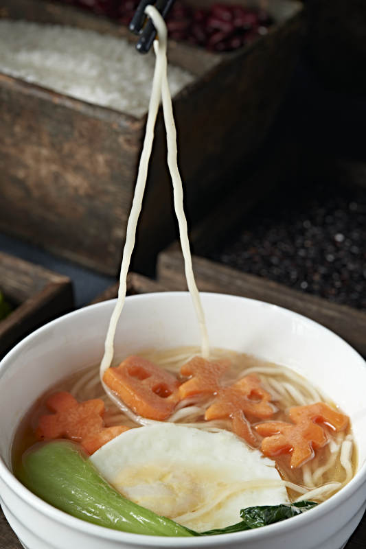 一碗長壽面生日面