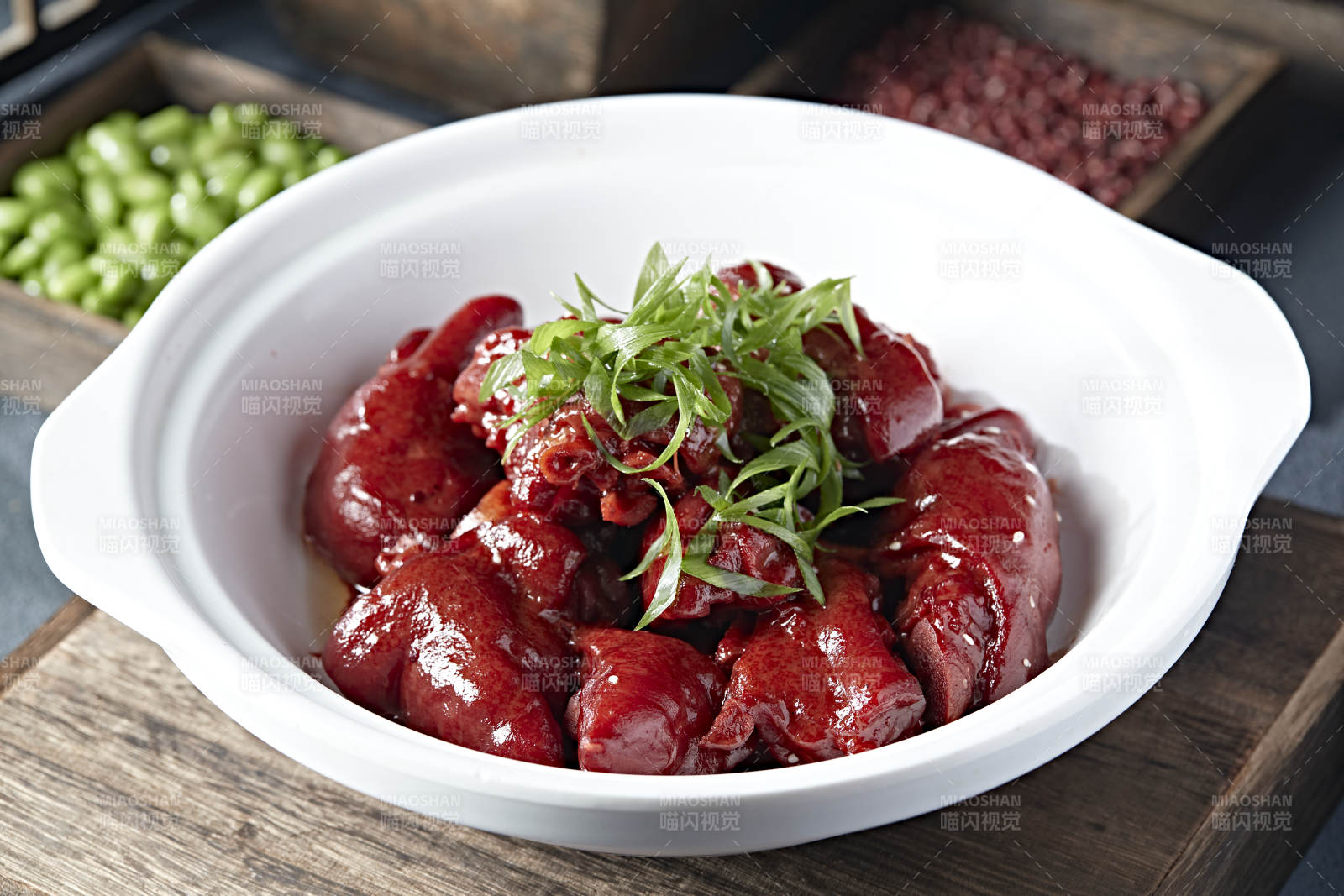 美味砂锅毛氏红烧猪蹄块