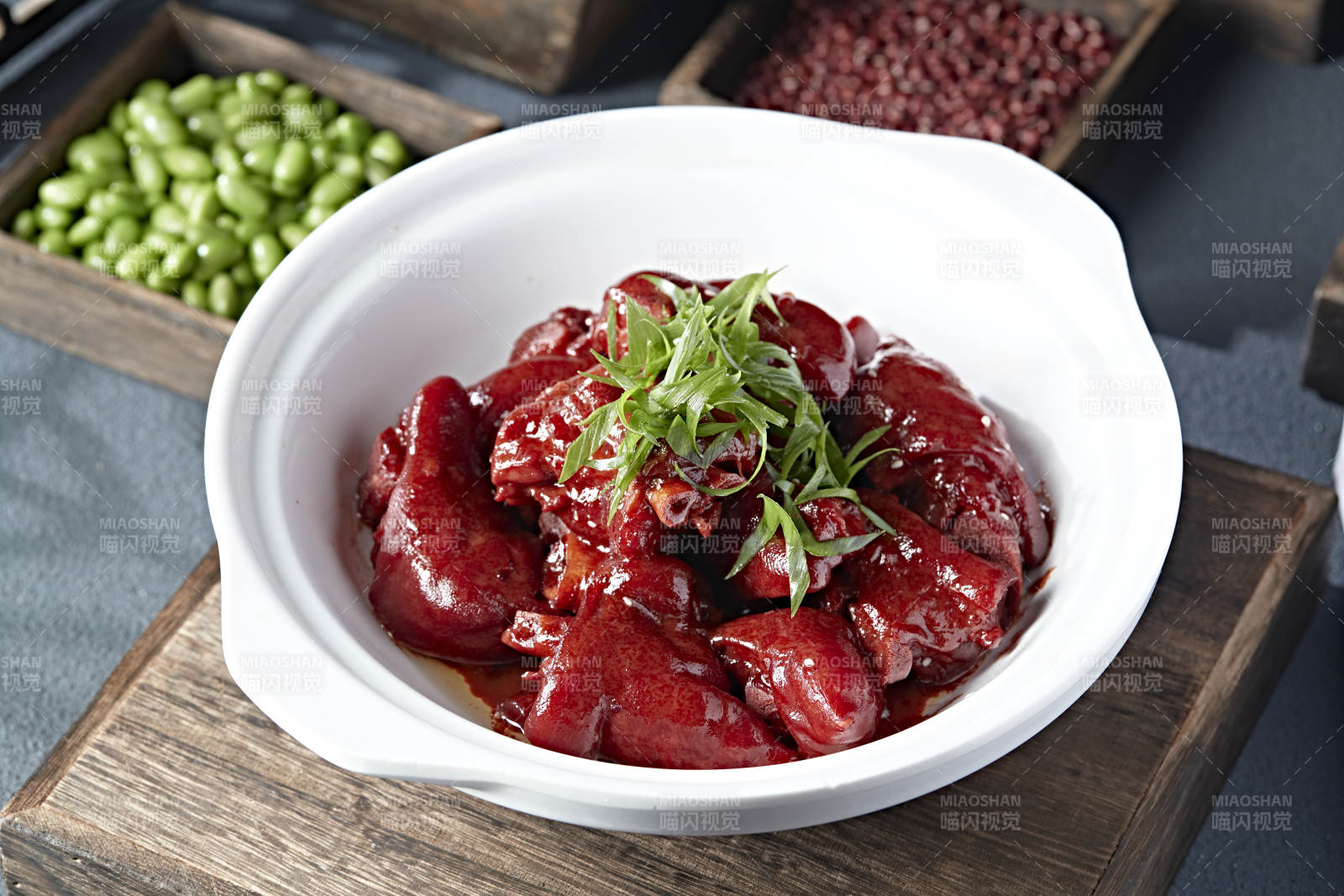 美味砂锅毛氏红烧猪蹄块