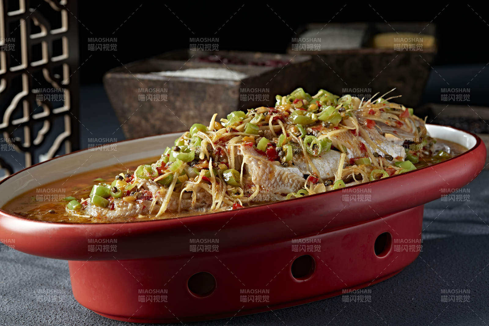 川味椒麻香水海鲈鱼图片