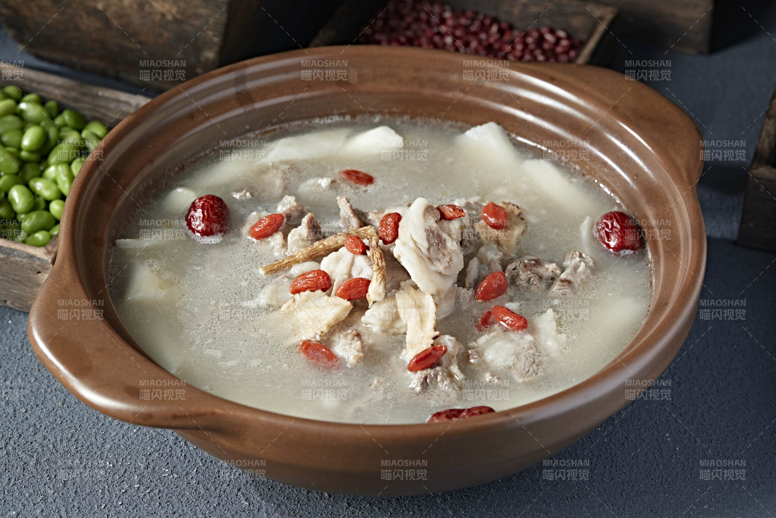 冬季滋补石锅山药枸杞党参红枣炖羊排