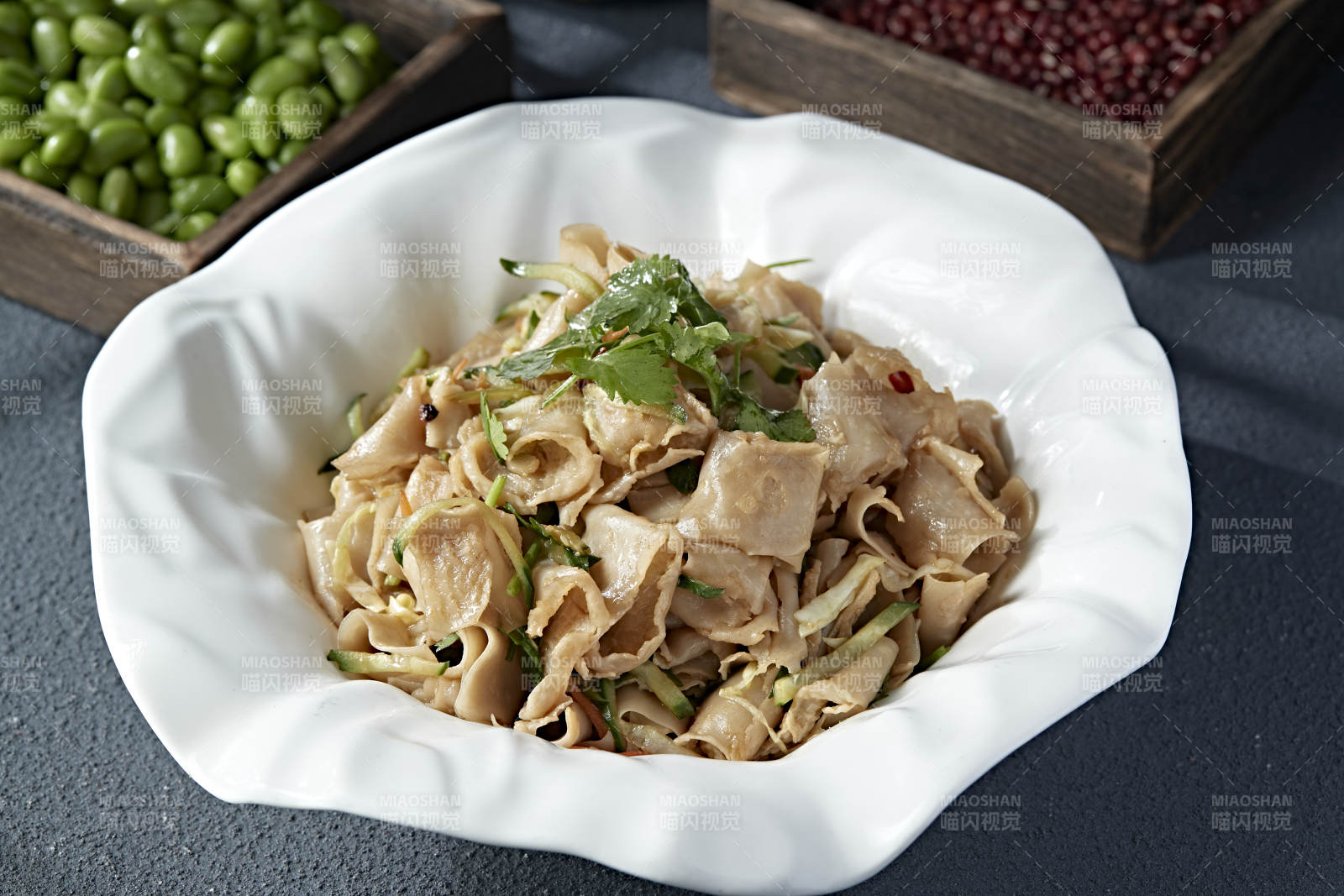 黄瓜丝香醋凉拌莜面窝窝