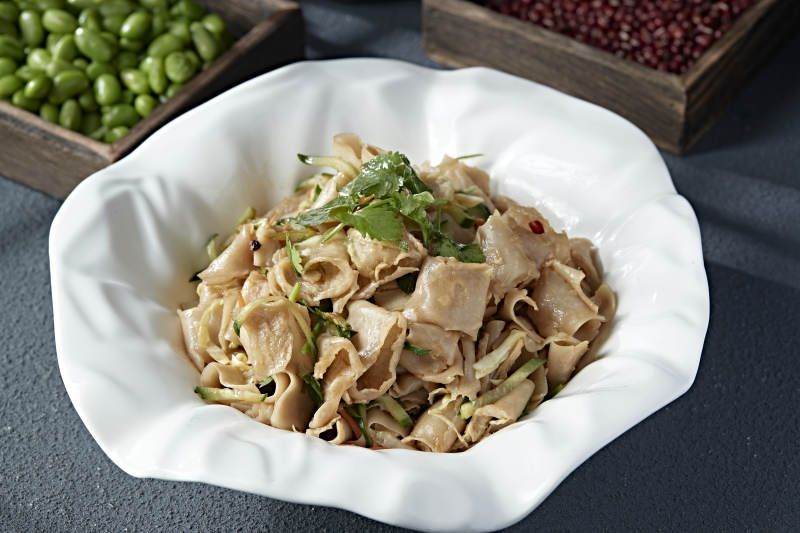 黄瓜丝香醋凉拌莜面窝窝