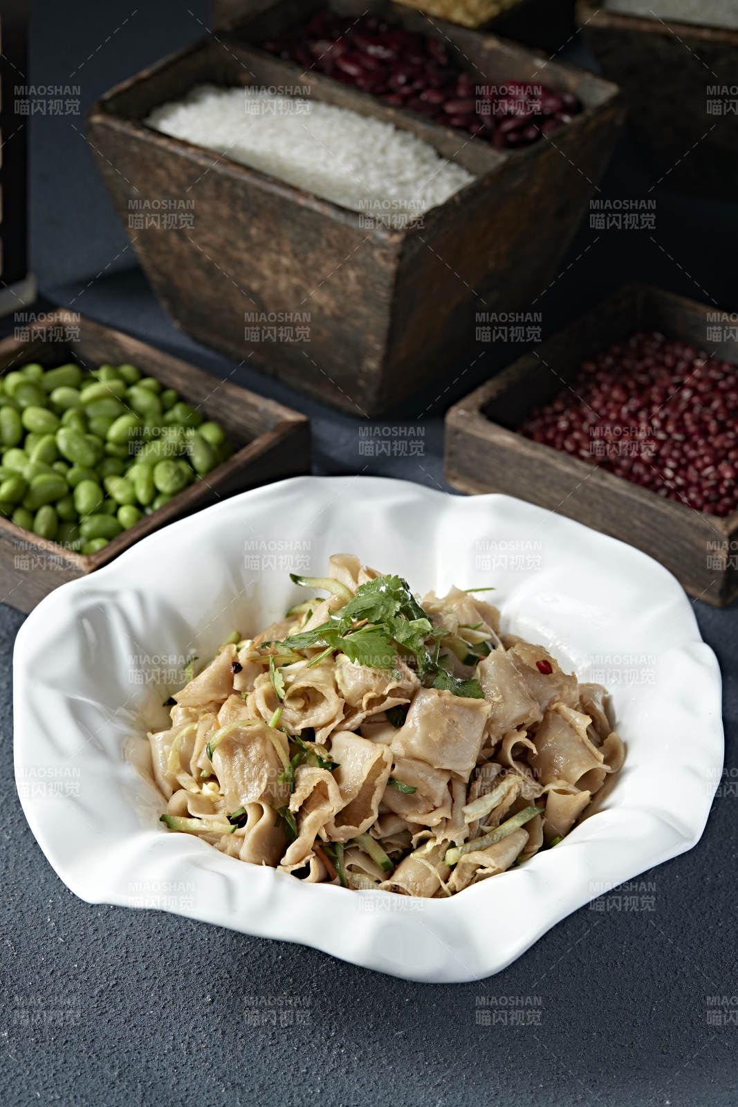 黄瓜丝香醋凉拌莜面窝窝