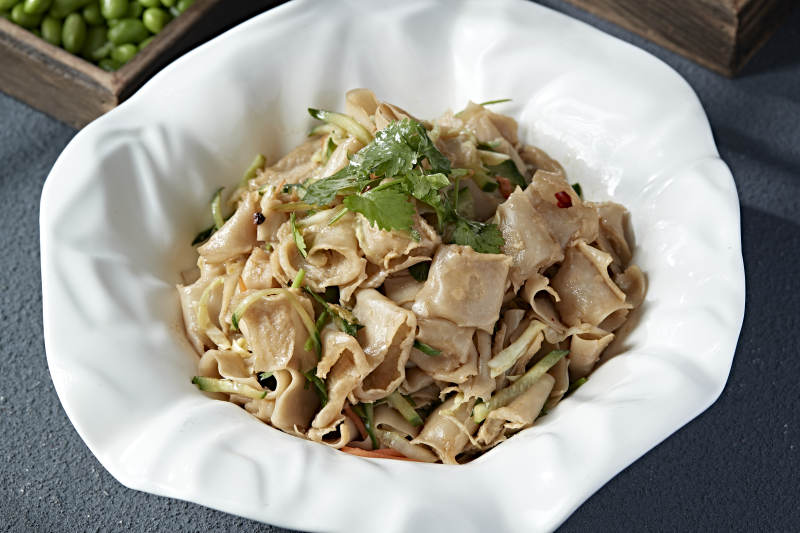 黄瓜丝香醋凉拌莜面窝窝