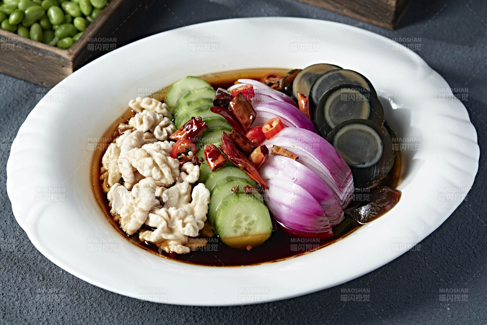 精美小涼菜老醋拌四樣花瓜洋蔥桃仁皮蛋