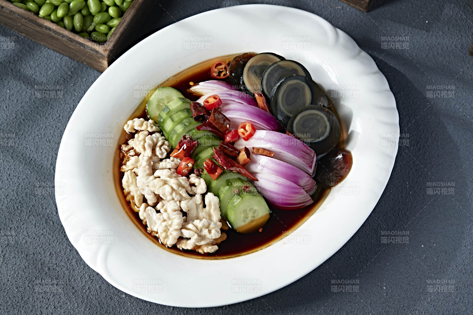 精美小涼菜老醋拌四樣花瓜洋蔥桃仁皮蛋