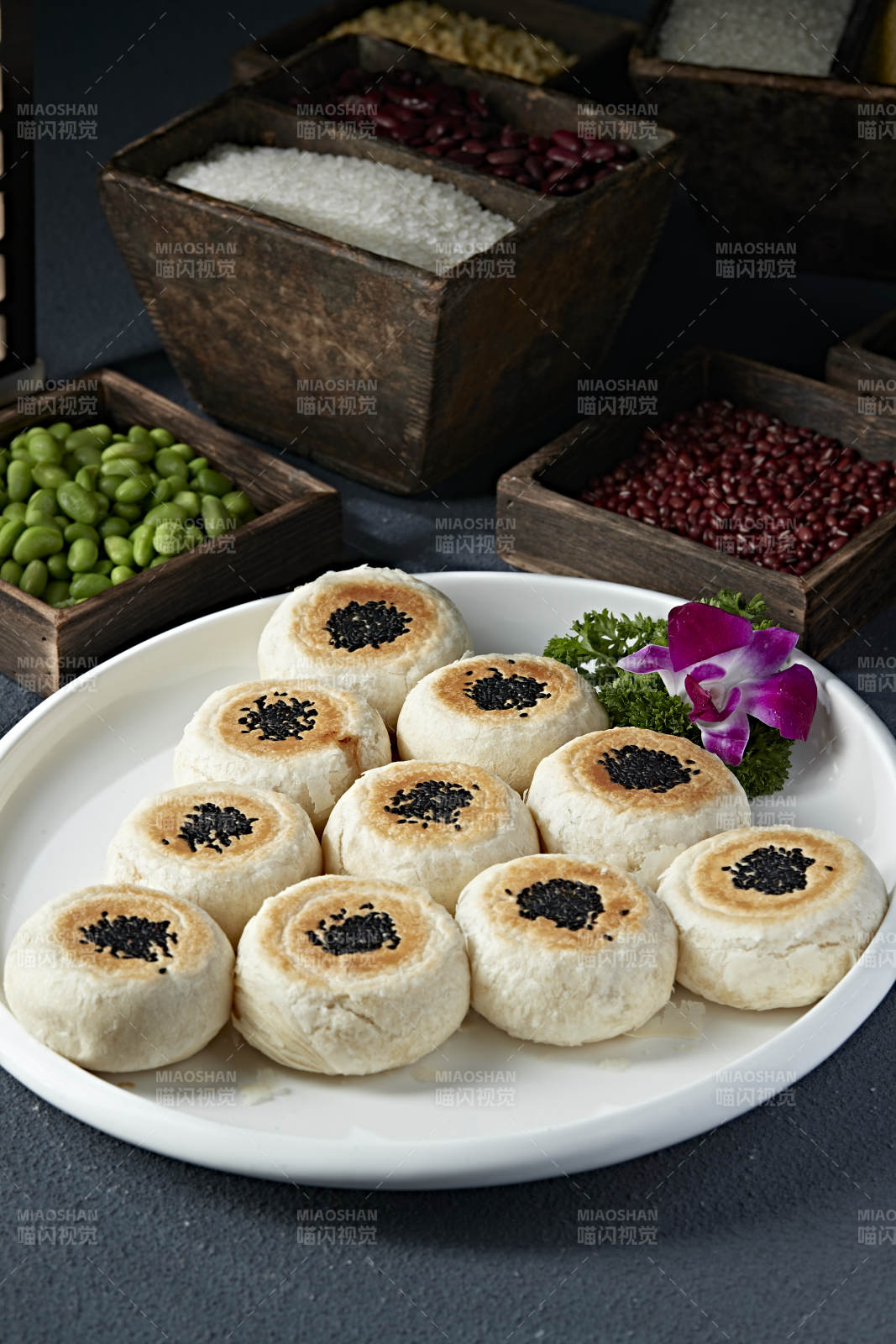 香烤肉馅黑芝麻酥皮饼