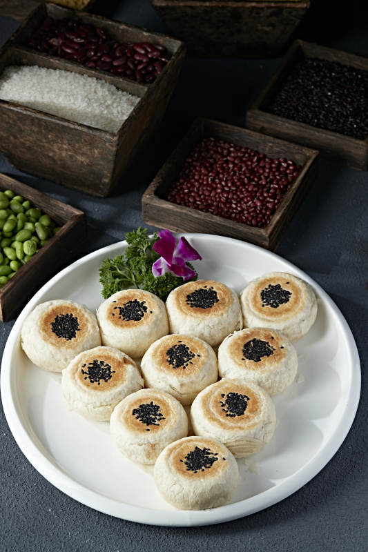 香烤肉馅黑芝麻酥皮饼